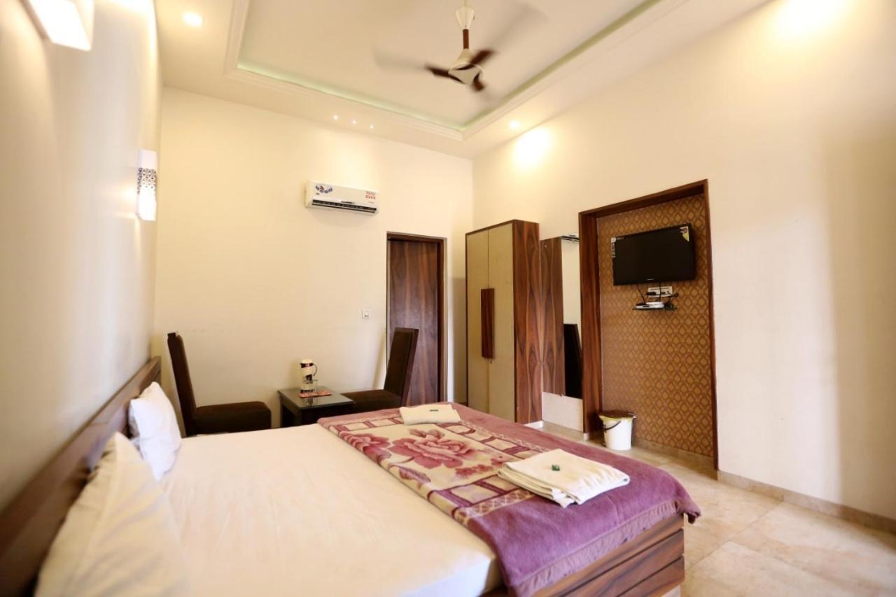 Kamay The Kohinoor Palace - A Heritage Hotel Faizābād Eksteriør bilde